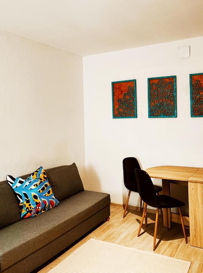 White Rose Studio Basement Apartment บูดาเปสต์ ภายนอก รูปภาพ